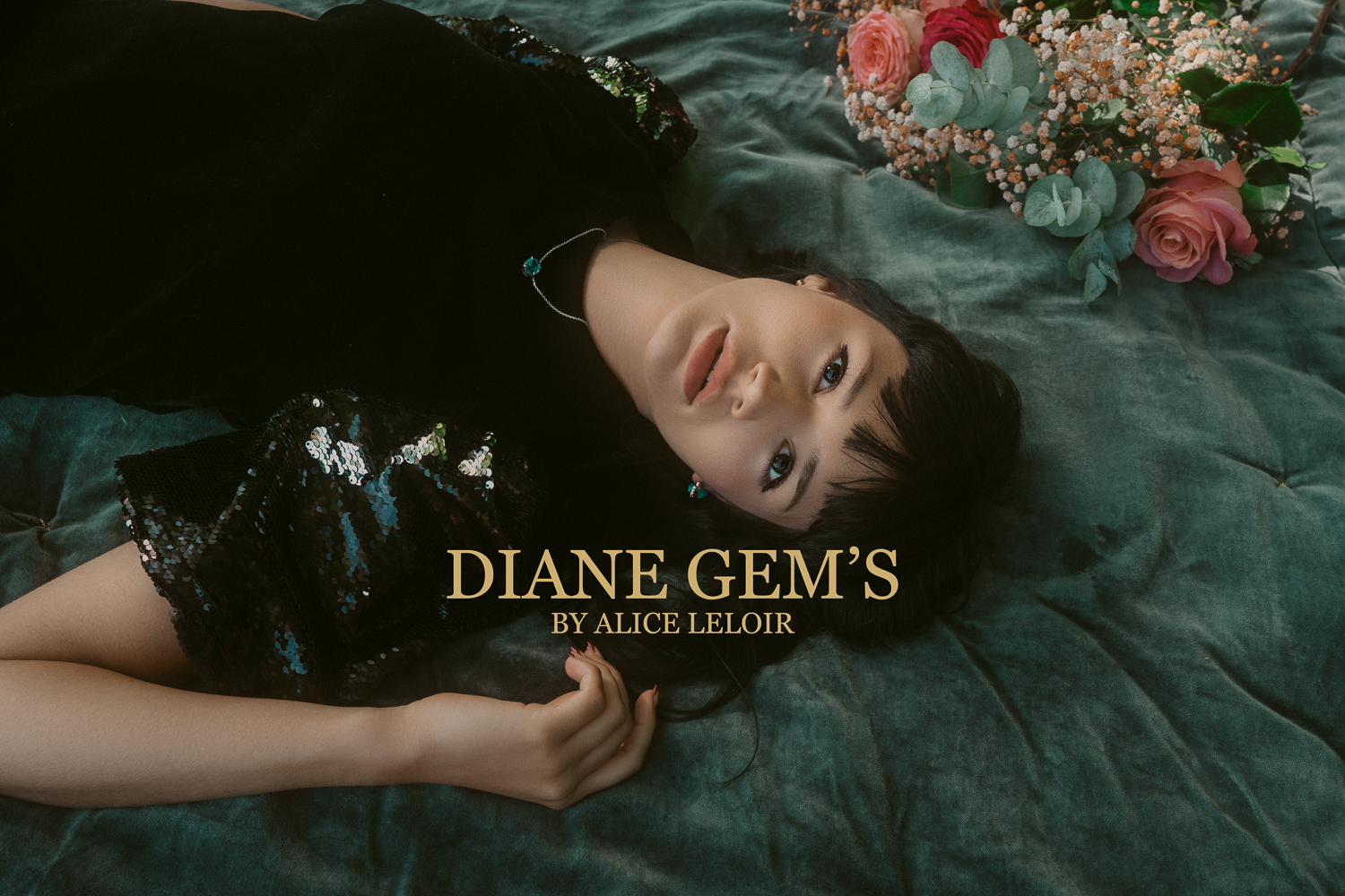 Photographie de bijoux Diane Gem’s by Alice Leloir par Sarah Adatte au bord du lac de Neuchâtel